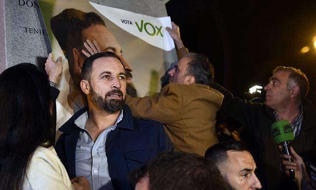 Spaniens Rechtspopulist Santiago Abascal beim Start seiner Kampagne in Madrid.