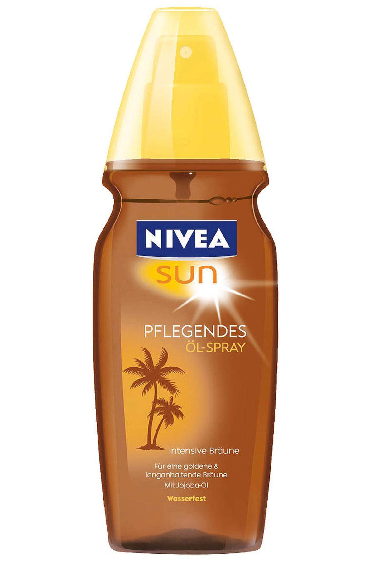 Mit Jojoba-Öl pflegt der „Nivea Sun Spray“, ohne LSF um 7 Euro.