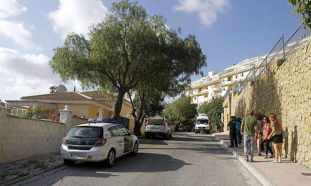 Der Besitzer der Villa an der Costa del Sol hatte länger nichts von der Familie gehört und schlug Alarm.