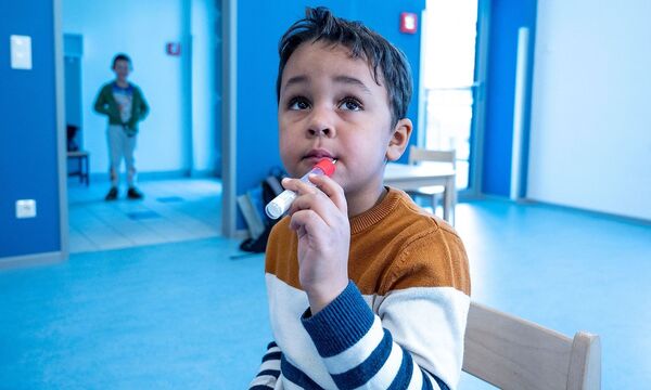 Ein Test, zwei Systeme: An den Schulen gibt es Pannen bei Registrierung und Logistik der PCR-Tests.