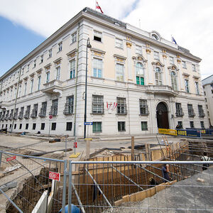 Baustelle vor dem Bundeskanzleramt