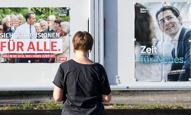 Was haben die Plakate (hier im Wahlkampf 2017, in dem ÖVP, SPÖ und FPÖ die Obergrenze überschritten) gekostet? Künftig werden Parteien genauer kontrolliert.