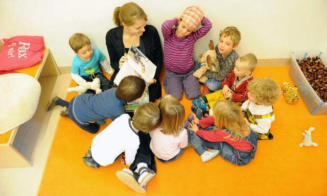 Neun Kinder auf eine Betreuerin: In vielen Kindergärten reine Wunschvorstellung.