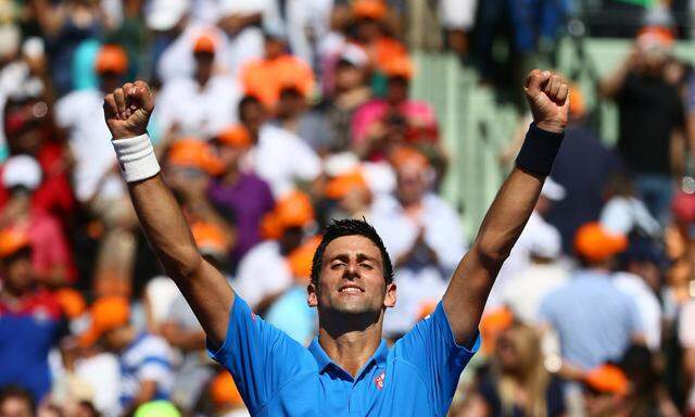 Novak Djokovic of Serbia celebrates at the Miami Open ATP Tennis Herren WTA Tennis Damen Tennis Wo
