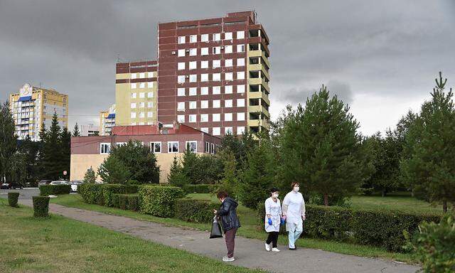 Alexej Nawalny liegt in einem Krankenhaus im westsibirischen Omsk im Koma.