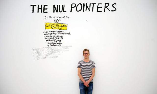 Multitalent Rubinowitz bei seiner Ausstellung „The Nul Pointers“ im Leopold-Museum im Mai.