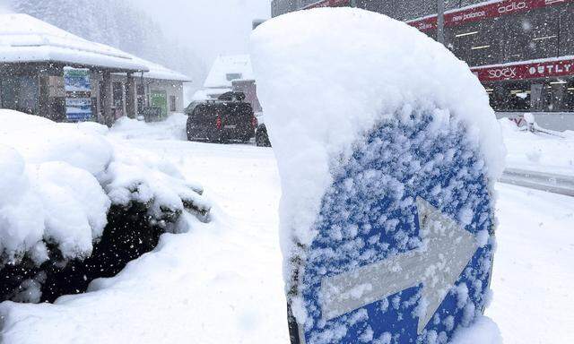 Starke Schneefälle haben vor rund zwei Wochen auf der Brennerautobahn (A13) in Tirol zu einer stundenlangen Komplettsperre in Richtung Süden geführt. 