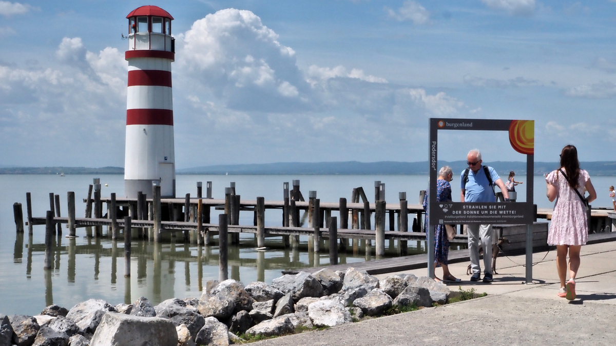 Wie-das-Podersdorfer-Strandbad-zu-seinem-Leuchtturm-kam-premium-
