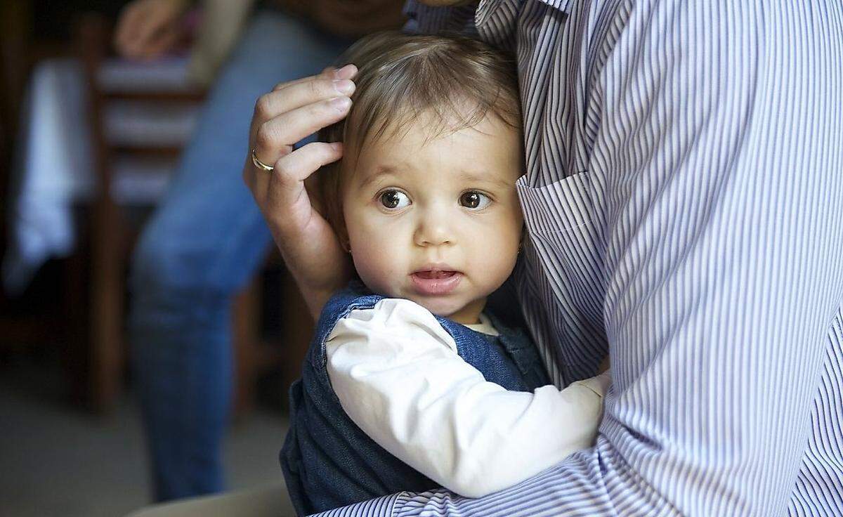 Demnach punkten Arbeitgeber mit:  bezahlten Karenzmodellen für Mama und Papa (Y: 74 Prozent, X: 71 Prozent, Babyboomer: 58 Prozent), betrieblicher oder zumindest subventionierter Kinderbetreuung (Y: 62 Prozent, X: 57 Prozent, Babyboomer: 47 Prozent) und Homeoffice an ein bis zwei Tagen die Woche (Y: 50 Prozent, X: 48 Prozent, Babyboomer: 38 Prozent). 