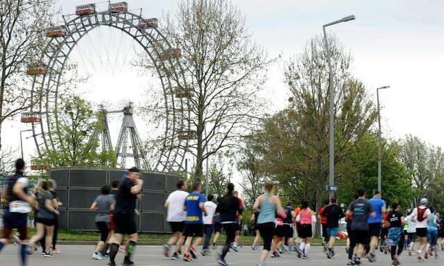 Die Bioanalytikerin bestätigt: „Laufen bringt Sonne ins Leben.“ Hier beim Vienna City Marathon.