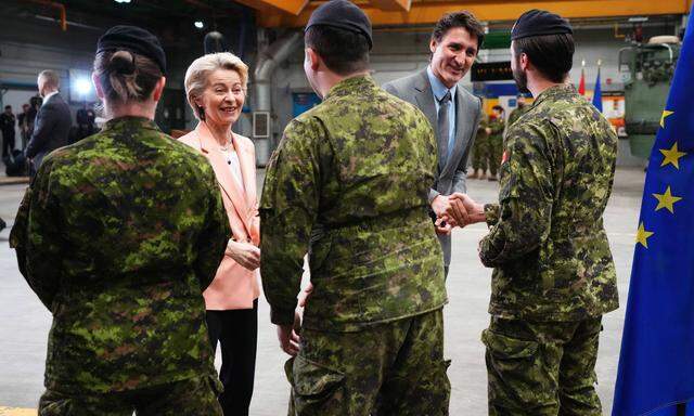 EU-Kommissionspräsidentin Ursula von der Leyen sprach mit Kanadas Premier Justin Trudeau nicht nur über die gemeinsame Abwehr Russlands, sondern auch über Handels- politik.