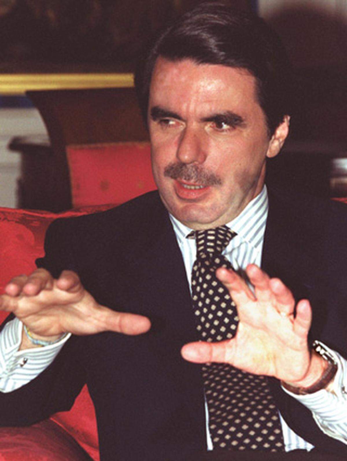 1995 verübten Mitglieder der Untergrundorganisation einen Anschlag auf den Oppositionsführer José María Aznar. Er überlebte leicht verletzt. Im Jahr darauf gewann seine Partei "Partido Popular" (PP) die Parlamentswahlen und machte Aznar zum Regierungschef.