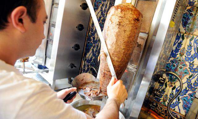 Kebabimbisse gehören in den Städten zu den sichtbarsten Spuren migrantischen Unternehmertums.