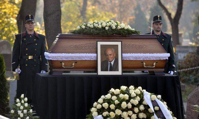 HUNGARY POEPLE PRESIDENT FUNERAL