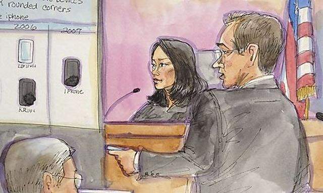 Samsung attorney Verhoeven delivers his opening statement in trial between Samsung and Apple in San Jose, California
