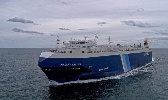 Ein Archivbild aus dem Jahr 2018 des britischen und von Japan betriebenen Frachtschiffs „Galaxy Leader“, das Berichten zufolge von Houthis im südlichen Roten Meer gekapert wurde.
