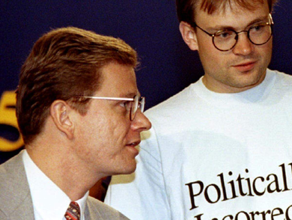 1980 tritt er in die FDP ein, wo er schnell Karriere macht: 1983 Chef der Jungen Liberalen, 1988 Mitglied im FDP-Bundesvorstand, ...
