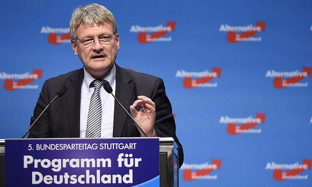 Jörg Meuthen unterstützt seine AfD-Gruppe in Mecklenburg-Vorpommern in dem Vorhaben, auch mit der NPD zu stimmen. Dass es dazu kommen könnte, scheint aber fraglich.