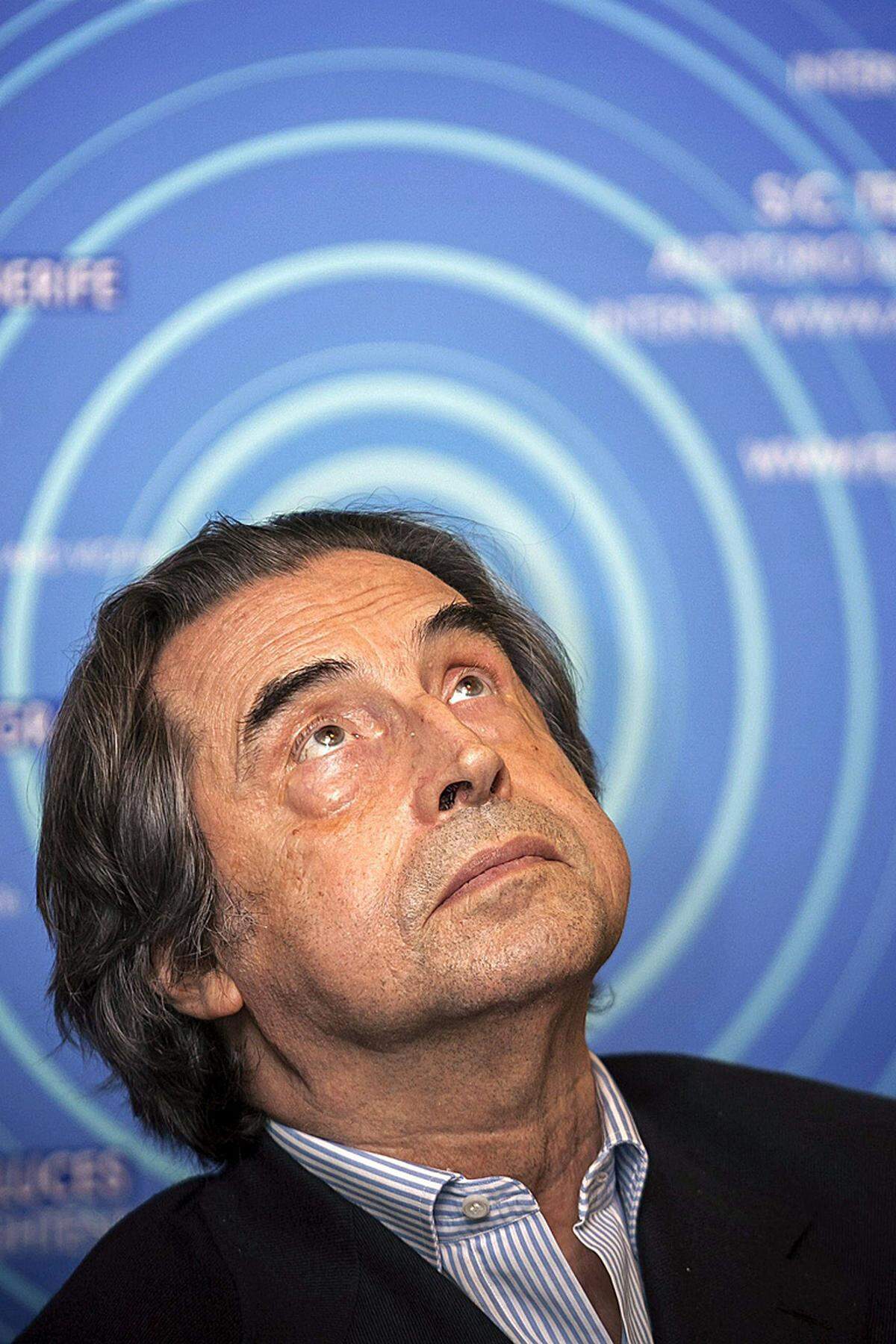 Um Abbado trauert auch sein Kollege Riccardo Muti. "Abbado ist ein großartiger Musiker, der jahrzehntelang die Geschichte der Orchesterleitung in den internationalen Institutionen geprägt hat. Er war ein großartiger Zeuge der wahren italienischen und europäischen Kultur in der Welt. Er hat mit Mut gegen eine lange und schreckliche Krankheit gekämpft und dabei die Strenge und Ernsthaftigkeit bewiesen, die sein Leben als Musiker und Dirigent gekennzeichnet haben", kommentierte Muti.