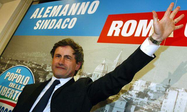 Gianni Alemanno im Jahr 2008, als er zum Bürgermeister von Rom gewählt wurde.