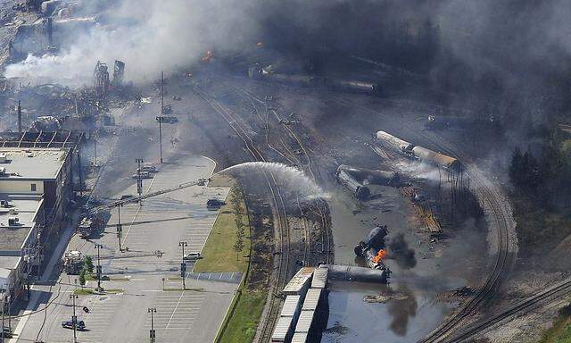 Das Ortszentrum von Lac-Mégantic ist zerstört. Der führerlose Ölzug entgleiste und explodierte.