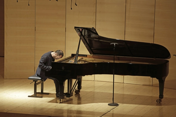 Soon he was playing in a T-shirt: Igor Levit also fought against the high temperatures in Vorarlberg.