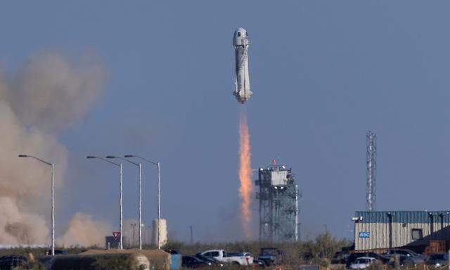 Blue Origin's rocket New Shepard blasts off carrying Star Trek actor William Shatner