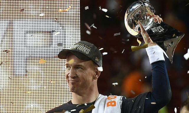 Broncos-Quarterback Manning feiert den Sieg