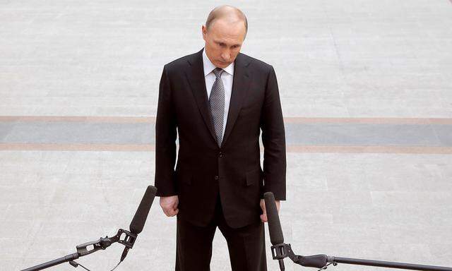 Wladimir Putin (Bild) kritisiert häufig westliche Medien. Das russische Staats-TV steht unter rigider Kontrolle des Kreml.