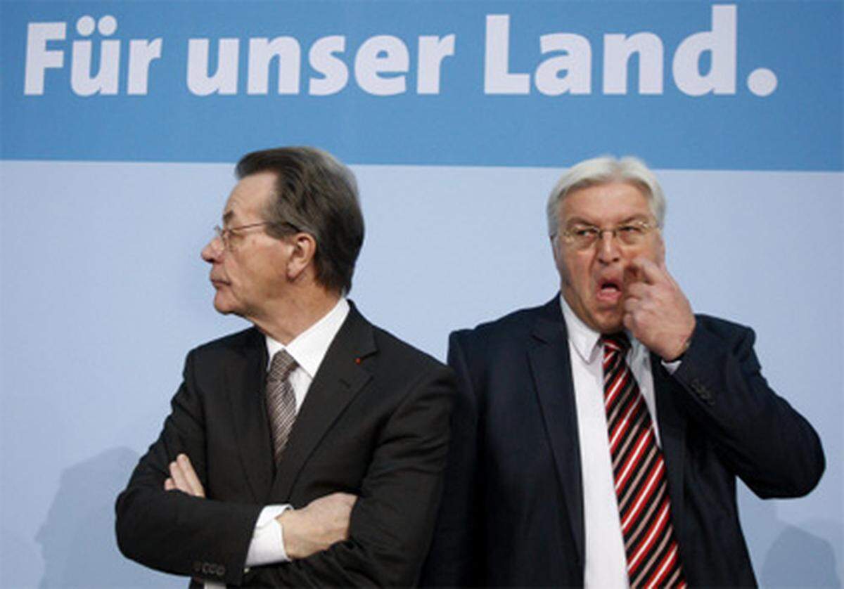 Nach Schröders Abschied 2005 wurde Steinmeier der zweite sozialdemokratische Außenminister seit 1949 nach Willy Brandt. Seit Oktober 2007 ist Steinmeier einer der drei stellvertretenden Bundesvorsitzenden der SPD. Im November 2007 wurde er zudem Nachfolger von Franz Müntefering als Vizekanzler.