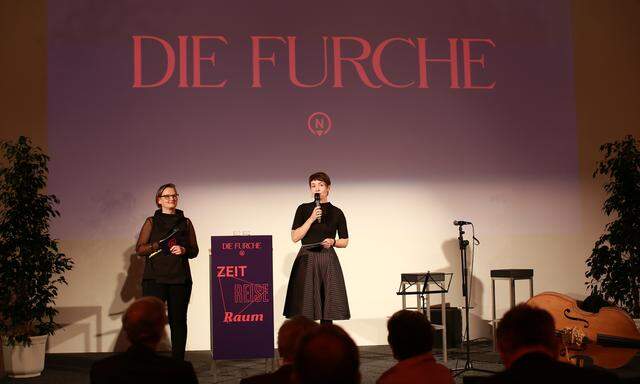 Furche-Geschäftsführerin Nicole Schwarzenbrunner mit Chefredakteurin Doris Helmberger-Fleckl (von links).