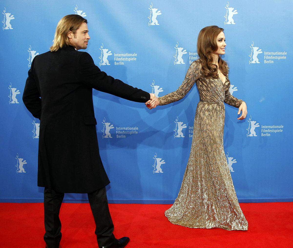 Außerdem stand sie dieses Mal nicht im Mittelpunkt. "Ich war sehr froh, die Kamera auf alle anderen Leute zu halten", gestand Jolie.