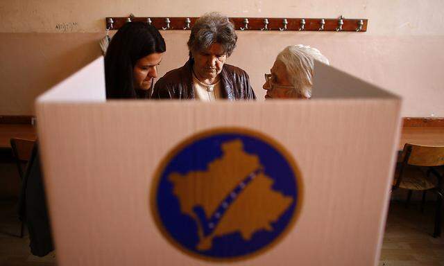 Kosovo Wahlkommission entscheidet ueber