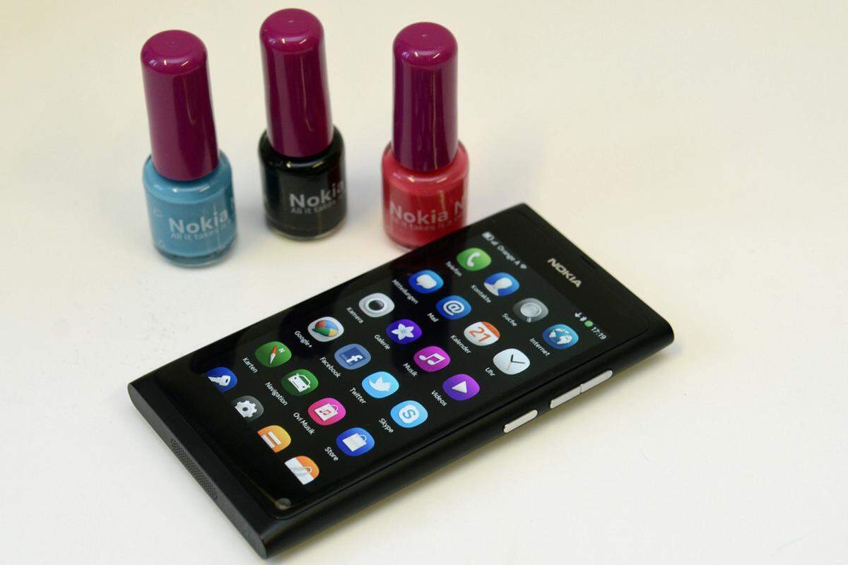 Mit dem Nokia N9 ist das erste Smartphone mit MeeGo-Betriebssystem erschienen - und vermutlich auch das letzte. Hätte das N9 überhaupt das Potenzial, Nokias Zukunft zu verändern? DiePresse.com hat das Smartphone ausführlich getestet, um genau das herauszufinden.Zum vollständigen Testbericht >>>Text und Bilder: Daniel Breuss
