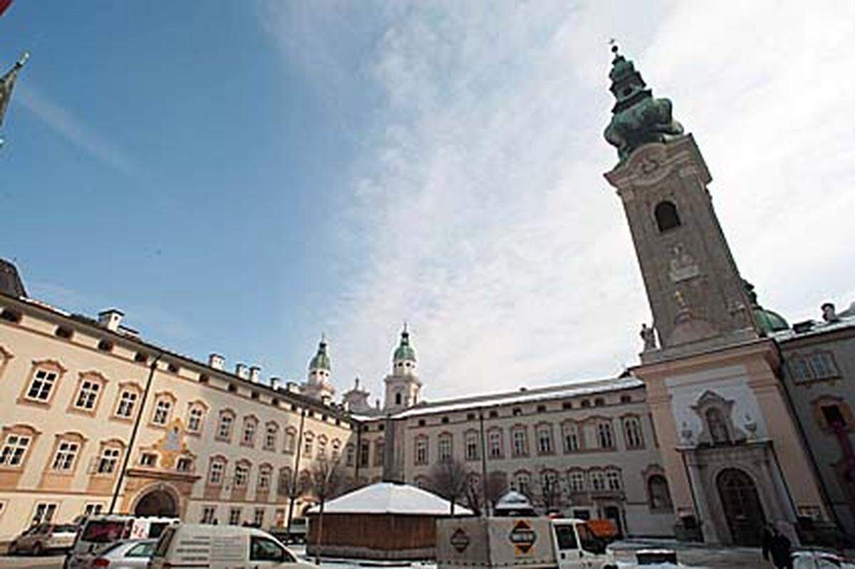 Durch die Diskussion über Missbrauchsfälle in Deutschland ermutigt wenden sich mehrere Personen an die Öffentlichkeit: Der Erzabt im Salzburger Stift St. Peter soll vor 40 Jahren einen damals Minderjährigen missbraucht zu haben. Auch im Vorarlberger Zisterzienser-Internat Mehrerau soll ein Schüler sexuell missbraucht worden sein. Ein Religionslehrer aus dem Stift Admont soll sich in den 1970er Jahren des Missbrauchs schuldig gemacht haben, ebenso ein oststeirischer Priester und ein Salzburger Ordenspriester.