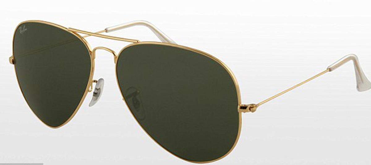 Ray Ban hat eine limitierte Kollektion der Aviator-Sonnenbrillen lanciert. Das Besondere: Die 1200 Brillen sind aus 18-karätigem Gold gefertigt. Dafür muss man tief in die Tasche greifen: Der hochkarätige Klassiker von Ray Ban kostet 3800 Dollar, umgerechnet etwa 2800 Euro.