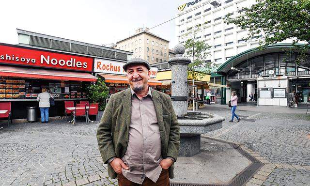Mehmet Emir am Rochusmarkt.