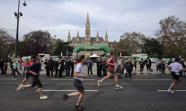 Archivbild: Marathon-Läufer im Jahr 2010