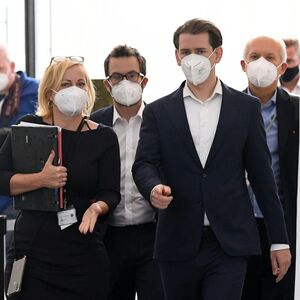 Sebastian Kurz ist nach seinem ersten Auftritt im U-Ausschuss der Falschaussage beschuldigt.