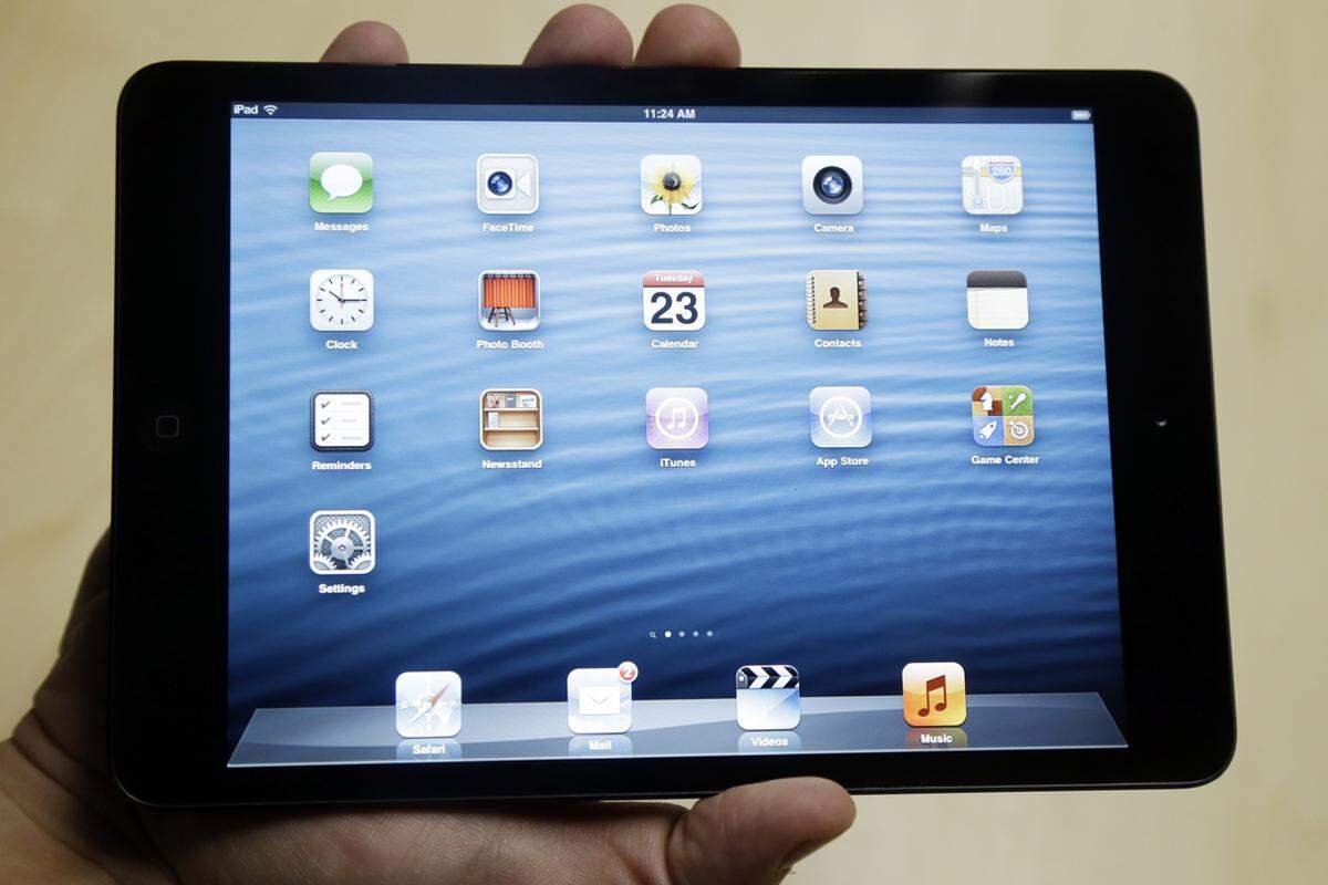 Bei der Präsentation wurde nur das weiße Modell hergezeigt, das iPad mini ist aber traditionell auch in Schwarz verfügbar.