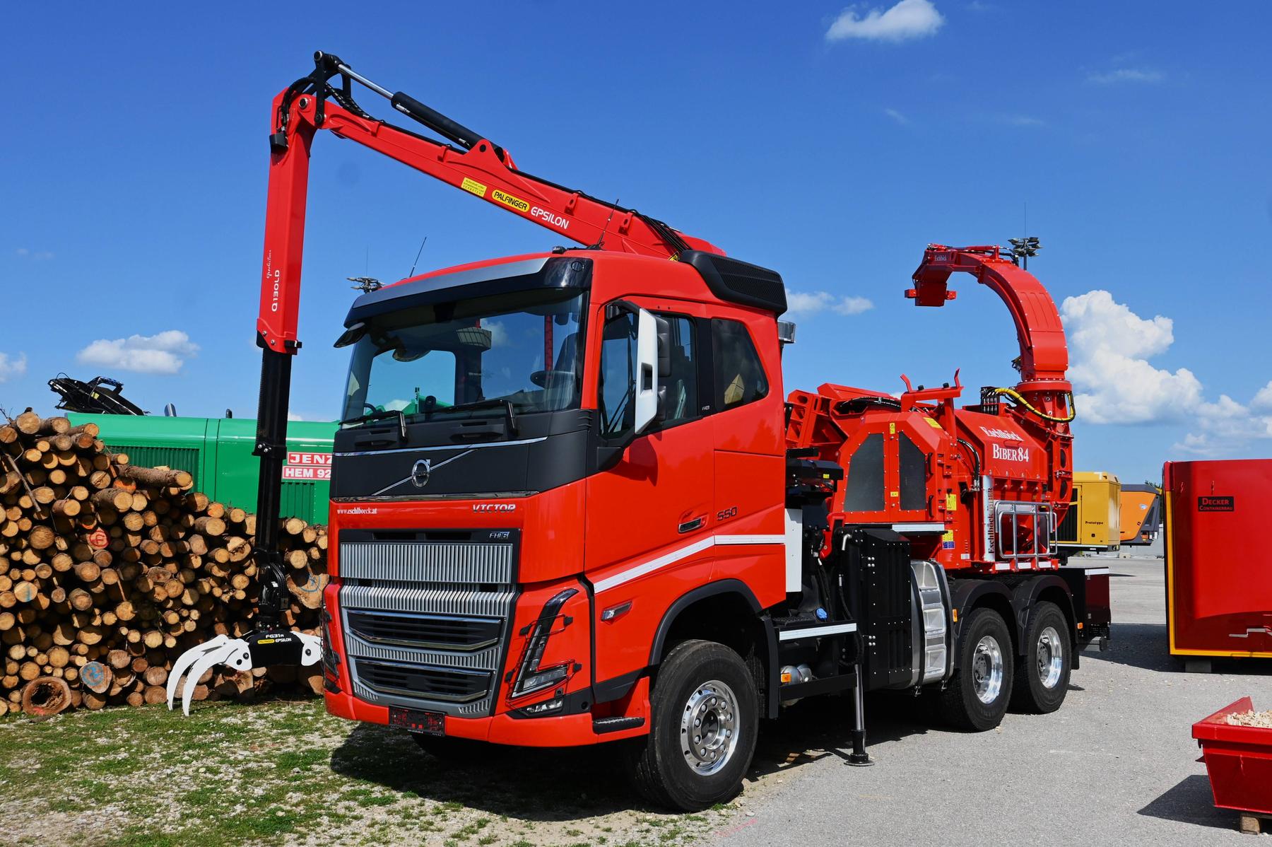 Palfinger prodal delnice in zbral 100 milijonov evrov za naložbe