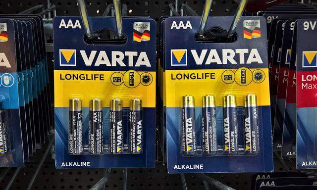 Varta (Akronym fuer Vertrieb, Aufladung, Reparatur transportabler Akkumulatoren) ist ein traditionsreicher deutscher Ba