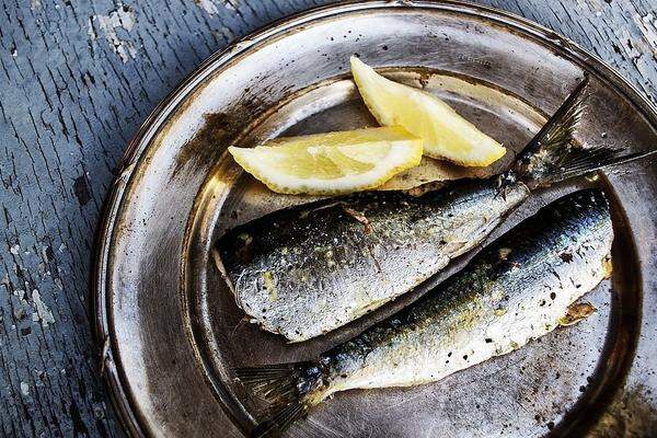 ...Fisch! Mindestens einmal pro Woche sollte der auf Ihrem Teller landen.