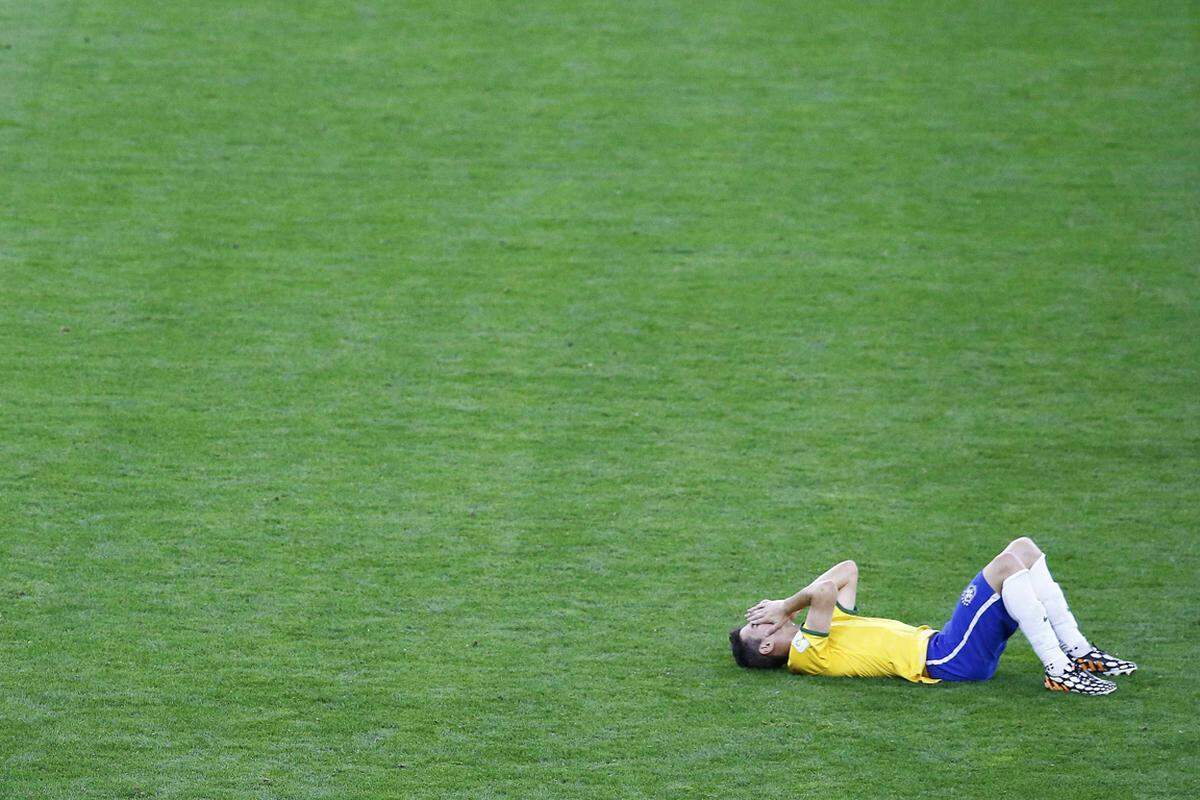 Ständig Gezeter, Geschrei und Geheule. Und dann das 1:7-Desaster gegen Deutschland. Die Abwehr rund um David Luiz war eine Gemeinheit. Rekordchampion Brasilien fand bei der Heim-WM letztlich nie richtig ins Turnier und ist mit Platz vier der große WM-Verlierer.
