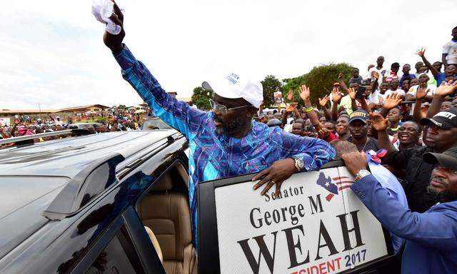 Längst nicht mehr nur alternder Fußballstar, sondern möglicherweise bald Liberias neuer Präsident: George Weah.