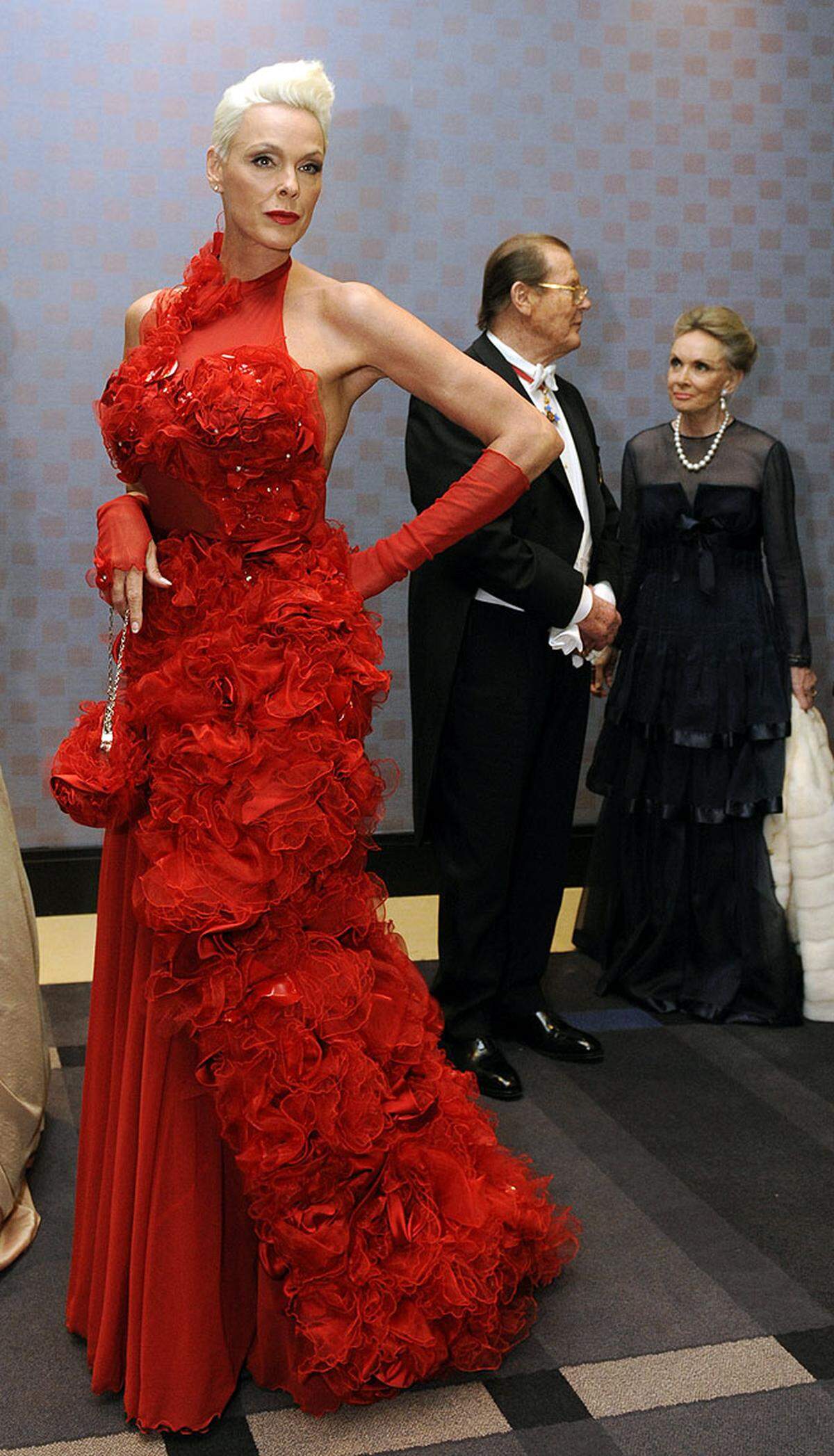 1000 Rosen für eine Nielsen, die sympathische Gitte gab mit ihrem roten Debüt am Opernball die Linie des Abends vor.