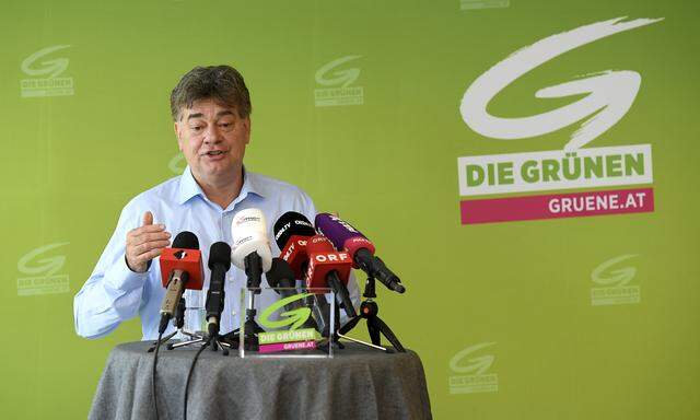 Die Ärmel noch nicht aufgekrempelt: Werner Kogler spricht ab Freitag mit der ÖVP. 