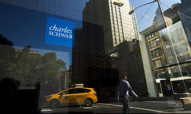 Der US-Onlinebroker Charles Schwab verrechnet seinen Kunden keine Gebühren mehr für den Kauf und Verkauf von Aktien