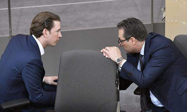 Archivbild: Bundeskanzler Kurz (l.) und Vizekanzler Strache