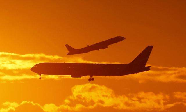 Streiks und Flugausfälle kosten Milliarden – Geld, das die Airlines stärken und die Tickets noch billiger machen könnte.
